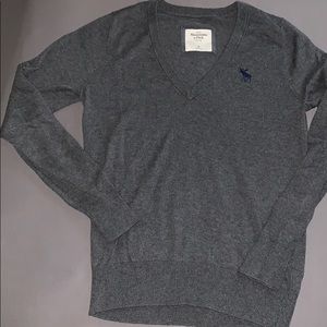 NWT Abercrombie & Fitch light weight sweater